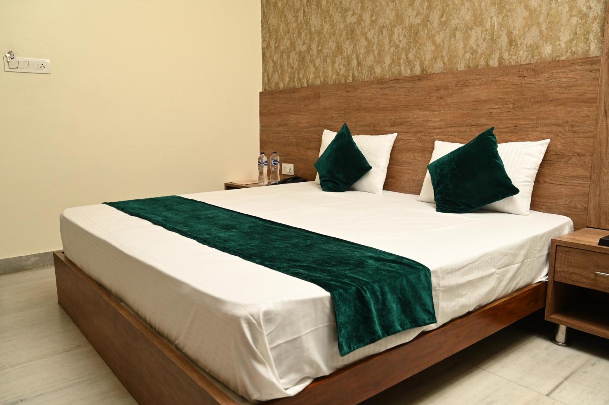 Hotel Pulse Inn Near Railway Station Jaipur Exteriör bild