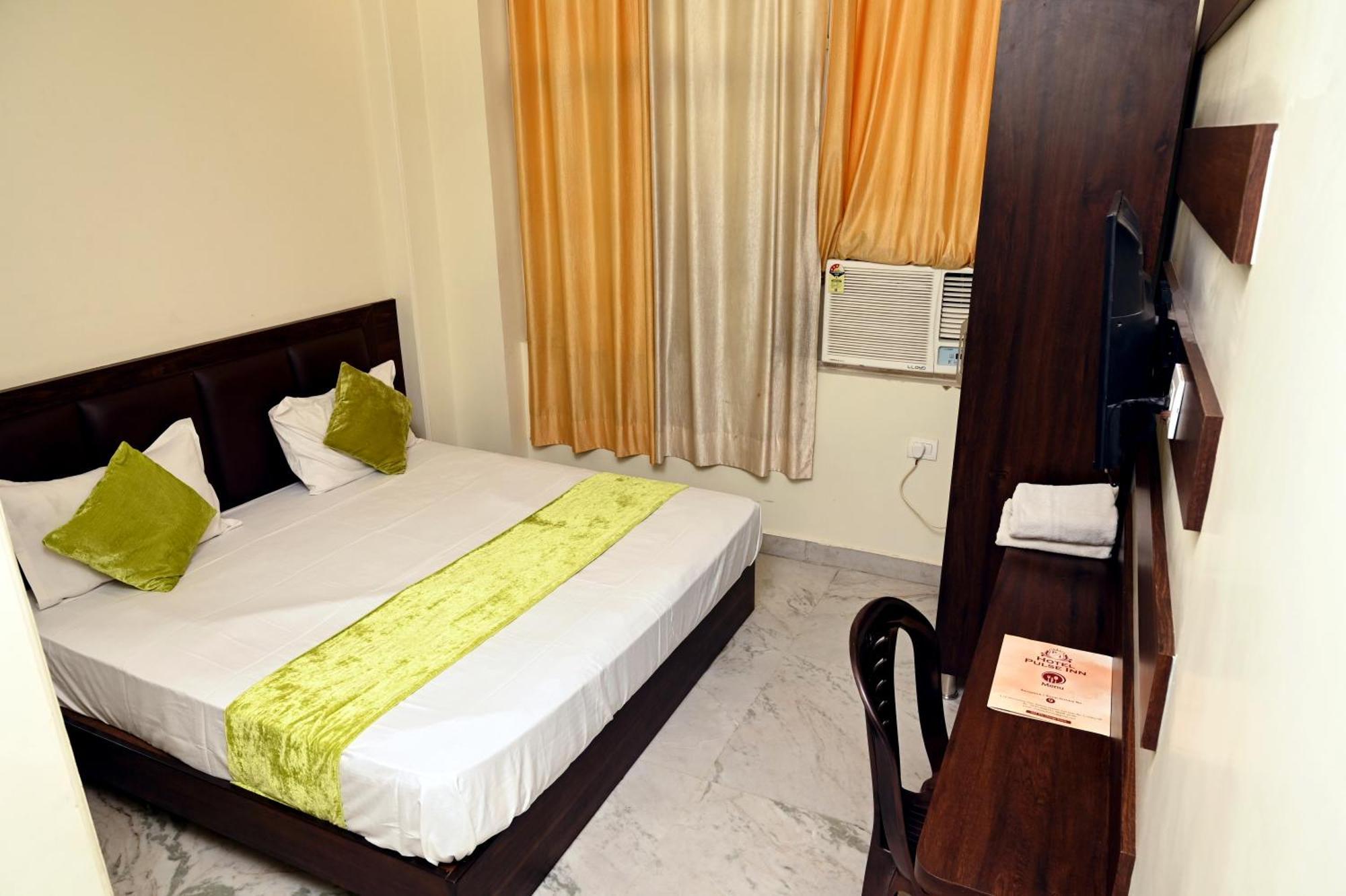 Hotel Pulse Inn Near Railway Station Jaipur Exteriör bild