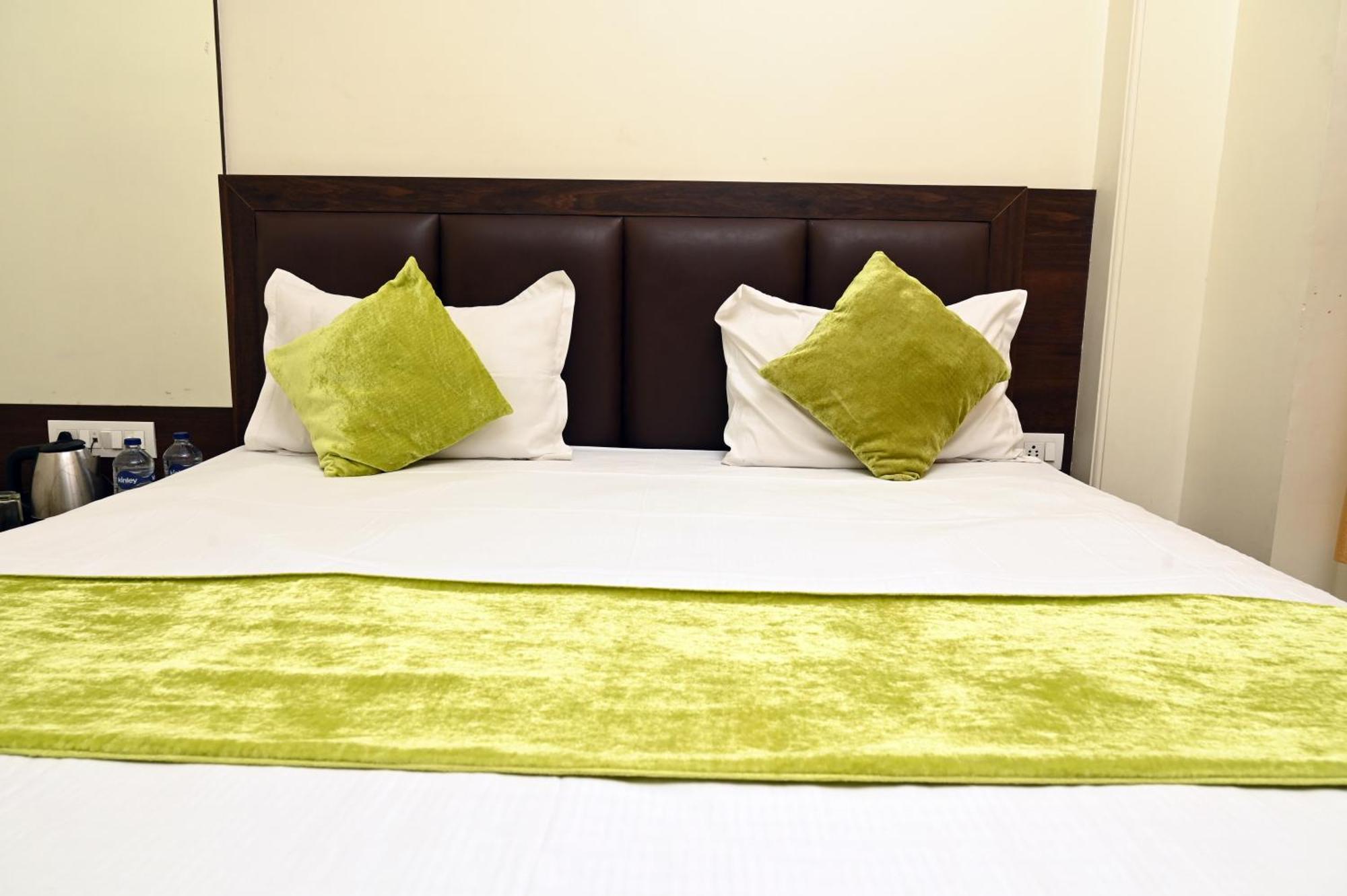 Hotel Pulse Inn Near Railway Station Jaipur Exteriör bild