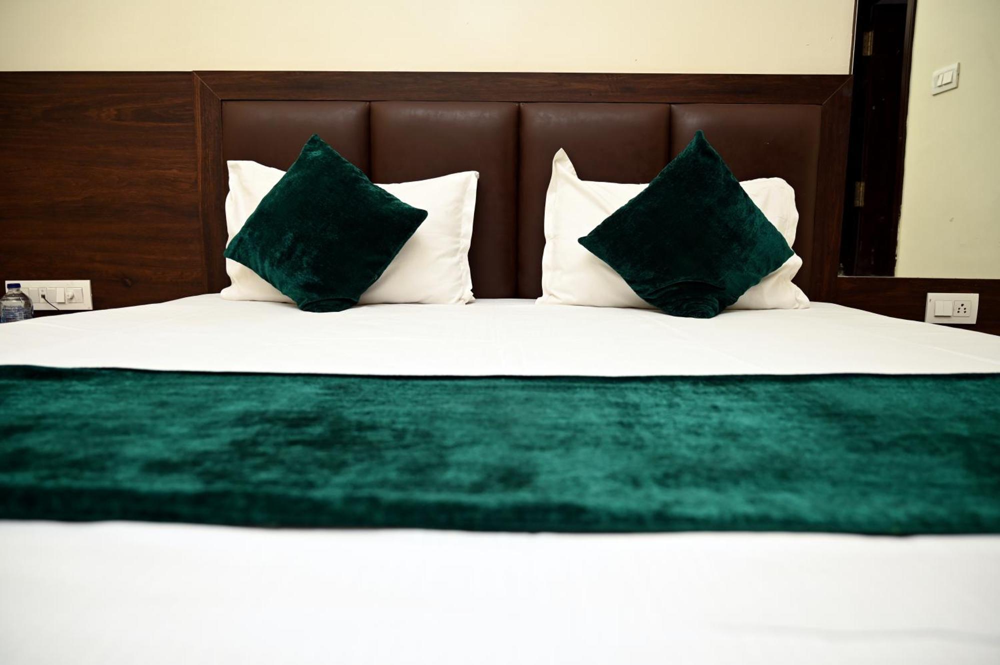Hotel Pulse Inn Near Railway Station Jaipur Exteriör bild