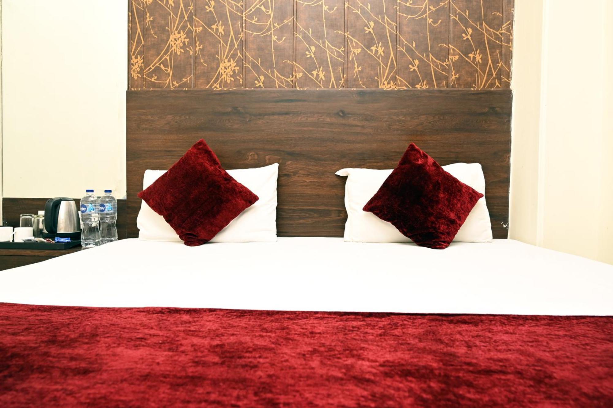 Hotel Pulse Inn Near Railway Station Jaipur Exteriör bild
