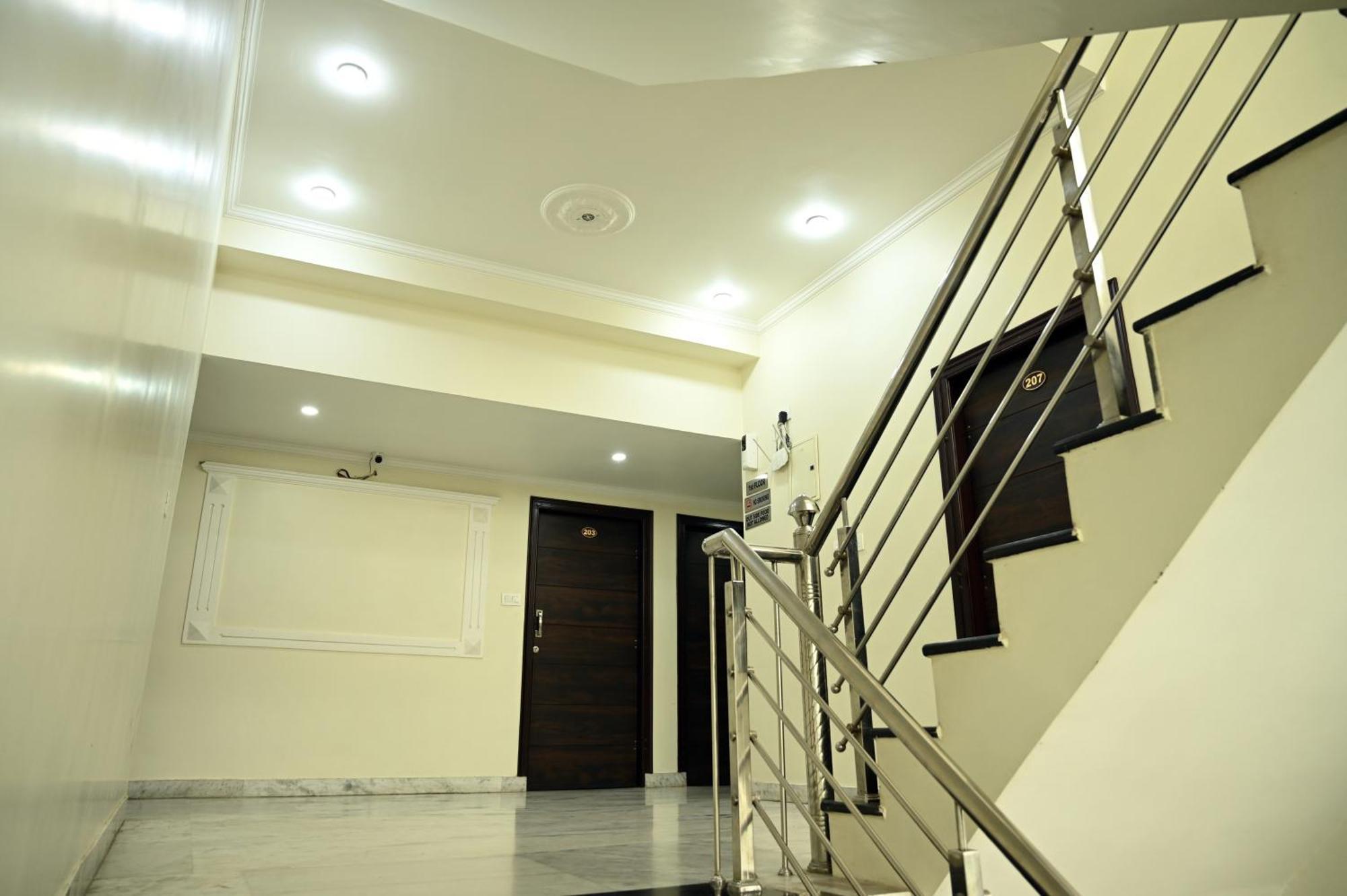 Hotel Pulse Inn Near Railway Station Jaipur Exteriör bild